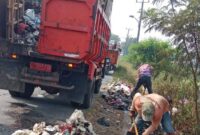 Respons Cepat Laporan Warga, DLH Kota Tangerang Bersihkan Tumpukan Sampah di Kedaung Wetan