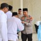 Jumat Peduli, Wakapolres Tangerang Bagikan Sembako untuk Sabuk Kamtibmas