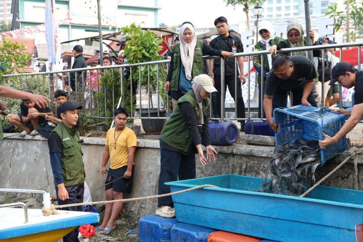 Tebar 1 Ton Lele di Situ Gede, Pemkot Tangerang Meriahkan HUT ke-81 RI Lewat Mancing Bersama