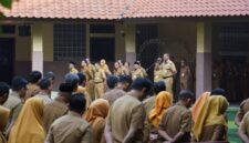 Apel, Sekda Ajak ASN Ramaikan Peringatan Maulid Nabi Muhammad SAW Bersama Masyarakat 
