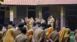 Apel, Sekda Ajak ASN Ramaikan Peringatan Maulid Nabi Muhammad SAW Bersama Masyarakat 
