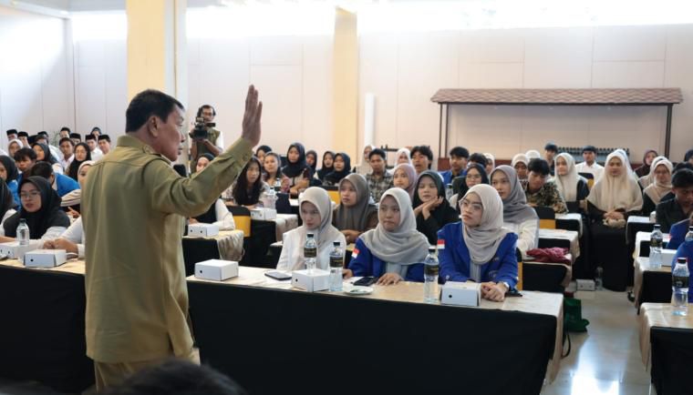 1.075 Mahasiswa Penerima Beasiswa Tangerang Gemilang Ikuti Pembekalan Sebelum Kuliah
