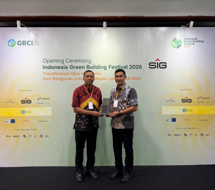 DLH Kota Tangerang Raih Apresiasi Government Collaboration Recognition dari Waste4Change
