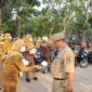 Dampak Abu Vulkanik Dinkes Kabupaten Tangerang Bagikan Masker ke Warga