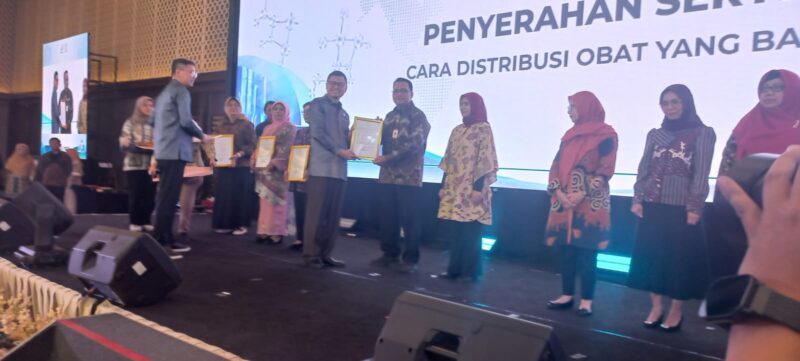 Dinkes Kota Tangerang Raih Penghargaan dari BPOM RI