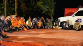 Gubernur Banten Tinjau Operasi SAR, Doakan Delapan Korban Hilang Segera Ditemukan