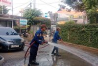 BPBD Kota Tangerang Semprot Area Sekolah, Antisipasi Dampak Abu Vulkanik Gunung Anak Krakatau
